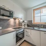 Roeck Ib Apartamento